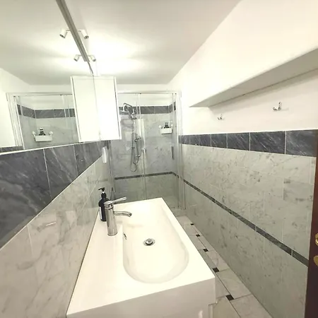 아파트 Charming Terrace By Sweet Homes